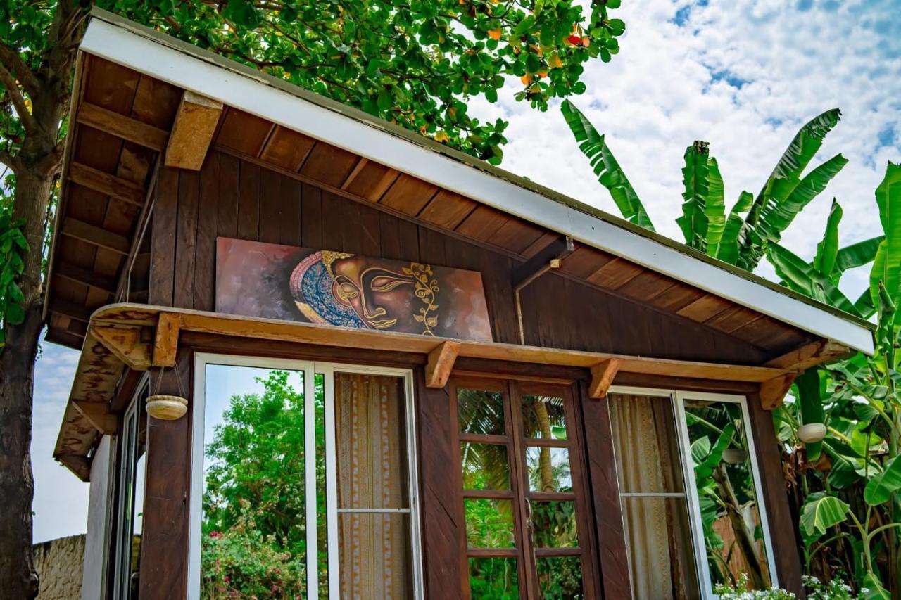 Kokrobite Gardens Restaurant And Guest House Экстерьер фото