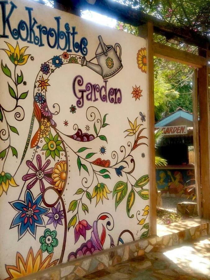 Kokrobite Gardens Restaurant And Guest House Экстерьер фото