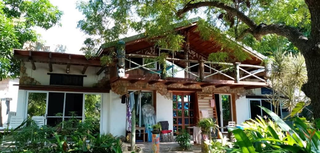 Kokrobite Gardens Restaurant And Guest House Экстерьер фото