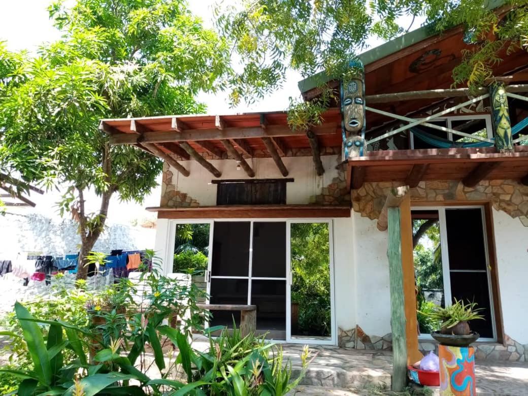 Kokrobite Gardens Restaurant And Guest House Экстерьер фото